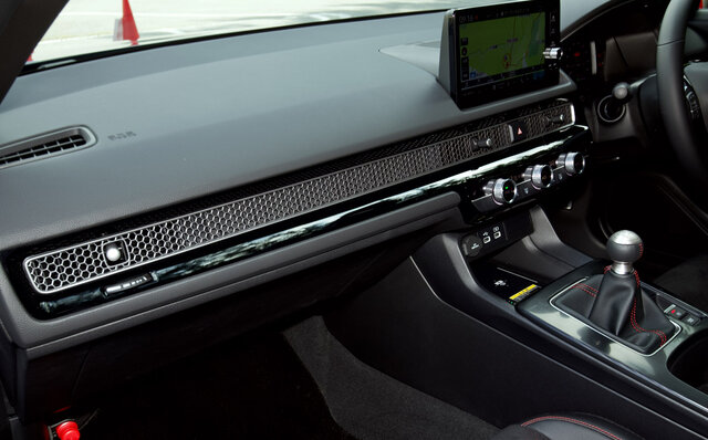 新型シビックに試乗──6MTモデルは最高の仕上がりだ｜HONDA