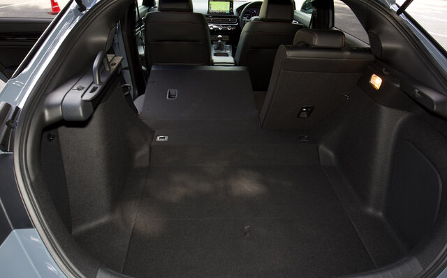 新型シビックに試乗──6MTモデルは最高の仕上がりだ｜HONDA