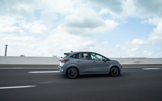 ─言でいって、速くて、快適──日産ノート オーラに試乗｜NISSAN