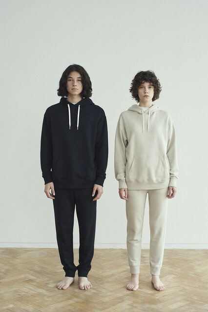 “空気の層”を擁する生地が素肌をいたわる。コンフォートウェアブランドの新作|HAAG “空気の層”を擁する生地が素肌をいたわる。コンフォートウェアブランドの新作|HAAG