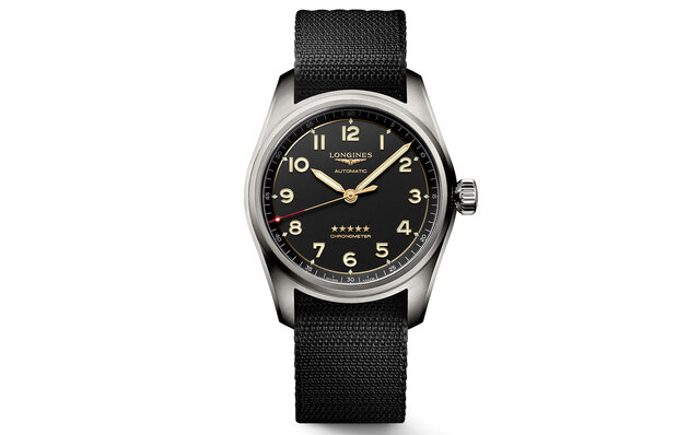 1940年代アヴィエーションウオッチを受け継ぐ傑作モデルが、チタン素材でさらに精悍にリフトアップ!|LONGINES 1940年代アヴィエーションウオッチを受け継ぐ傑作モデルが、チタン素材でさらに精悍にリフトアップ!|LONGINES