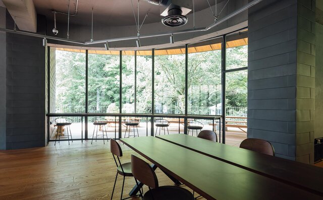 文化人も愛した湯治場でお気に入りの一冊に没頭する｜TRAVEL