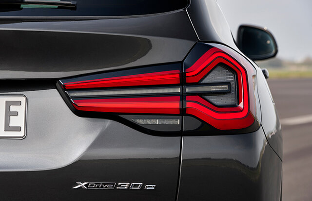 BMW、ハンズオフ機能などを追加したマイチェン版X3 、X4を発売|BMW BMW、ハンズオフ機能などを追加したマイチェン版X3 、X4を発売|BMW