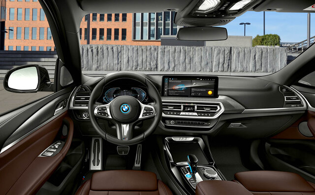 BMW1シリーズ初、インディビジュアルプログラムを採用した180台のみの限定車|BMW BMW1シリーズ初、インディビジュアルプログラムを採用した180台のみの限定車|BMW