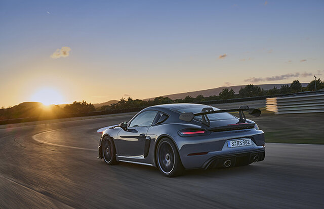 718レンジのトップモデル、718ケイマンGT4 RSが予約受注を開始|Porsche 718レンジのトップモデル、718ケイマンGT4 RSが予約受注を開始|Porsche
