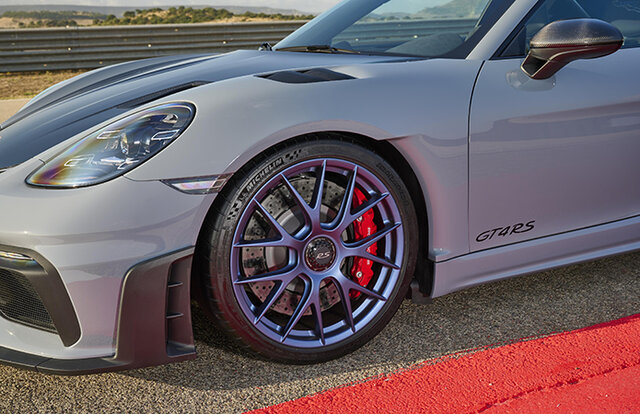 718レンジのトップモデル、718ケイマンGT4 RSが予約受注を開始|Porsche   718レンジのトップモデル、718ケイマンGT4 RSが予約受注を開始|Porsche