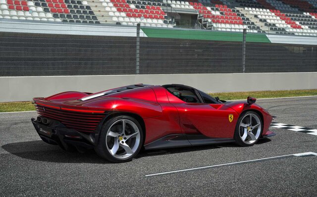 フェラーリ、ワンオフモデルの「BR20」を発表|Ferrari フェラーリ、ワンオフモデルの「BR20」を発表|Ferrari