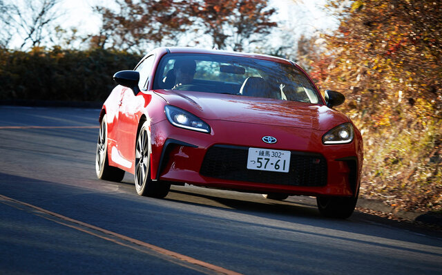 新型GR86 に試乗──常にドライブに高揚感を求めている人にオススメ|TOYOTA 新型GR86 に試乗──常にドライブに高揚感を求めている人にオススメ|TOYOTA