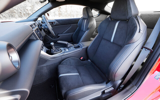 新型GR86 に試乗──常にドライブに高揚感を求めている人にオススメ|TOYOTA 新型GR86 に試乗──常にドライブに高揚感を求めている人にオススメ|TOYOTA
