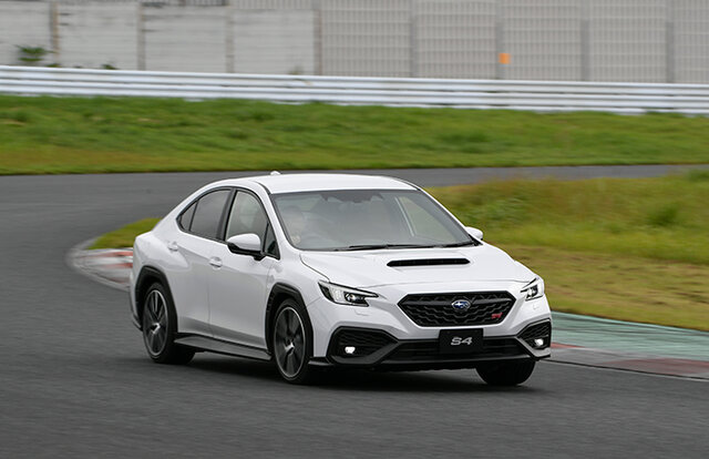 スバル WRX S4のプロトタイプに試乗──ぐっと大人っぽくなった個性的なパフォーマンスカー｜SUBARU