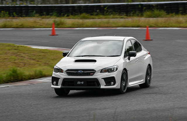 スバル WRX S4のプロトタイプに試乗──ぐっと大人っぽくなった個性的なパフォーマンスカー｜SUBARU
