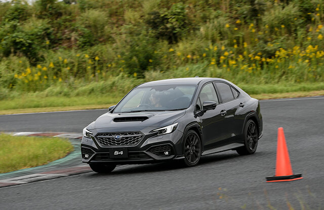 スバル WRX S4のプロトタイプに試乗──ぐっと大人っぽくなった個性的なパフォーマンスカー｜SUBARU
