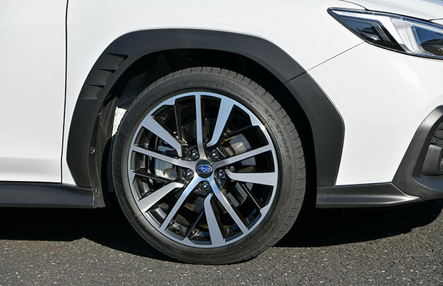 スバル WRX S4のプロトタイプに試乗──ぐっと大人っぽくなった個性的なパフォーマンスカー｜SUBARU
