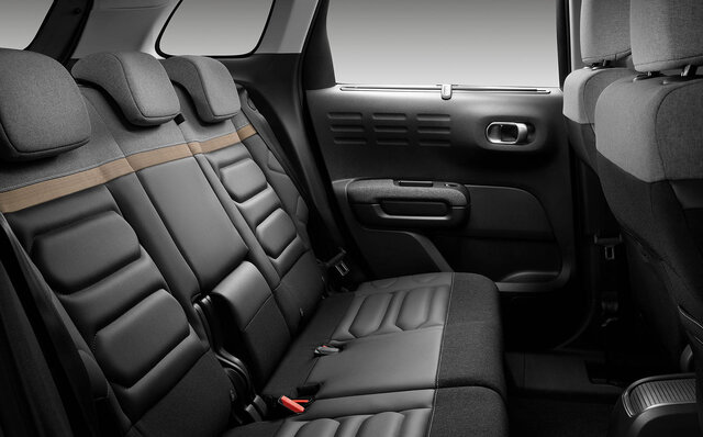 シトロエン C3 エアクロスSUV、より大胆にSUVを主張するフェイスにマイナーチェンジ|CITROEN シトロエン C3 エアクロスSUV、より大胆にSUVを主張するフェイスにマイナーチェンジ|CITROEN
