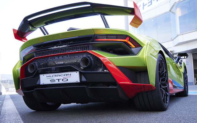 ランボルギーニ ウラカンSTOの試乗──内燃機関の魅力を極限まで推し進めたようなクルマ｜Lamborghini