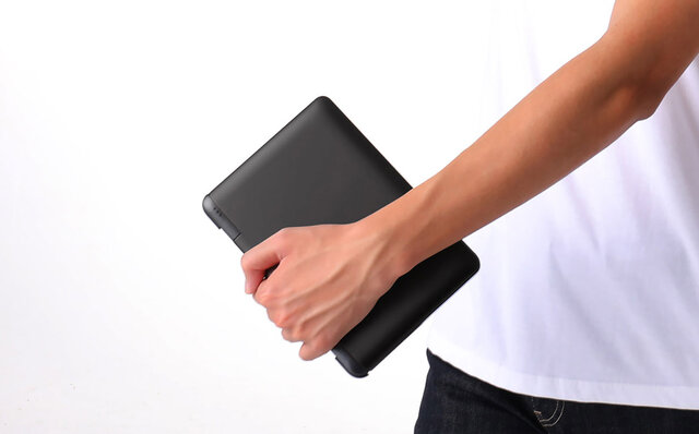 あらゆるジャンルのゲームで直感的な操作を。携帯型ゲーミングPCが登場｜GPD