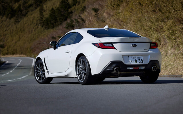 新型スバルBRZに試乗──BRZと86、2モデルの個性がきちんと確立されていた|SUBARU 新型スバルBRZに試乗──BRZと86、2モデルの個性がきちんと確立されていた|SUBARU