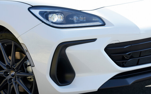 新型スバルBRZに試乗──BRZと86、2モデルの個性がきちんと確立されていた|SUBARU 新型スバルBRZに試乗──BRZと86、2モデルの個性がきちんと確立されていた|SUBARU