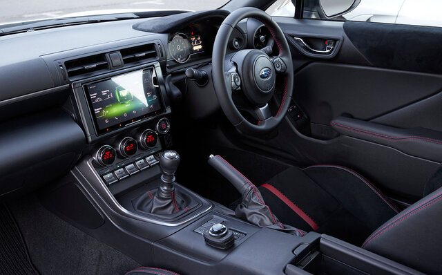 新型スバルBRZに試乗──BRZと86、2モデルの個性がきちんと確立されていた｜SUBARU