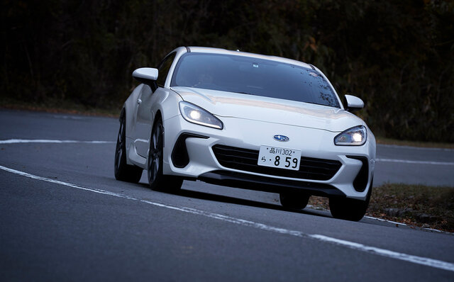 新型スバルBRZに試乗──BRZと86、2モデルの個性がきちんと確立されていた｜SUBARU