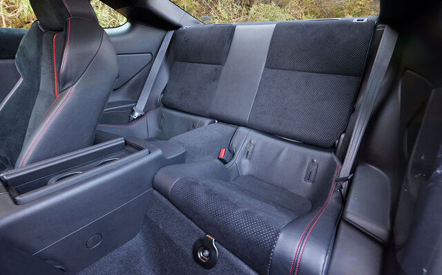 新型スバルBRZに試乗──BRZと86、2モデルの個性がきちんと確立されていた｜SUBARU