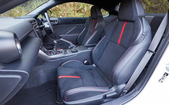 新型スバルBRZに試乗──BRZと86、2モデルの個性がきちんと確立されていた｜SUBARU