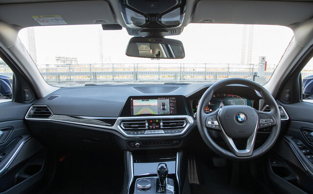 BMW 318i ツーリングに試乗──運転する楽しみを与えてくれるという点で傑出したものがある｜BMW