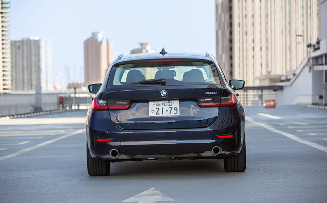 BMW 318i ツーリングに試乗──運転する楽しみを与えてくれるという点で傑出したものがある｜BMW