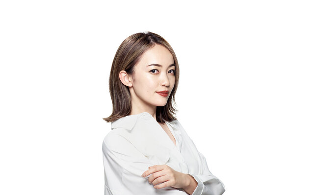 脱白髪染め!あらゆる世代が気軽にブリーチデザインできる「ファイバープレックス」|FIBREPLEX 脱白髪染め!あらゆる世代が気軽にブリーチデザインできる「ファイバープレックス」|FIBREPLEX