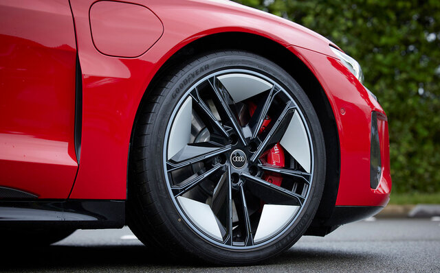 アウディe-tron GTに試乗──一言でいって、運転していてキモチがいいクルマだ|Audi アウディe-tron GTに試乗──一言でいって、運転していてキモチがいいクルマだ|Audi