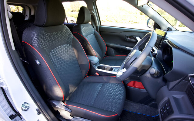 良品廉価なハイブリッドモデルが追加されたダイハツ「ロッキー」 / トヨタ「ライズ」に試乗｜DAIHATSU / TOYOTA