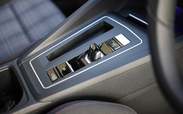 新型フォルクスワーゲン ゴルフGTIに試乗──痛快な走りの魅力は8代目でも健在だった｜Volkswagen