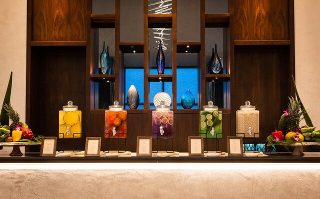 真冬でも楽しめる24時間ホットプールと、沖縄食材のシチリア仕立て。「星のや沖縄」は、計算された大人の楽園です｜TRAVEL