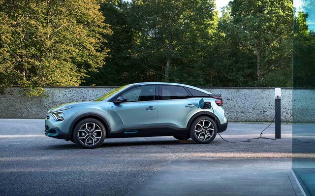 BEVモデルも登場──シトロエン、ハッチバックモデルの新型C4を発表｜Citroën