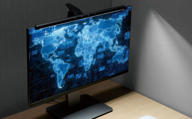 液晶ディスプレイに引っ掛けるだけの簡単設置。 手元を明るく照らす「ディスプレイライト」｜KINGJIM