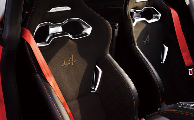 アルピーヌがマイナーチェンジし、それぞれの個性が際立つ3グレード体系に｜Alpine