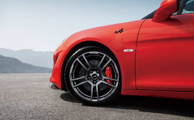 アルピーヌがマイナーチェンジし、それぞれの個性が際立つ3グレード体系に｜Alpine