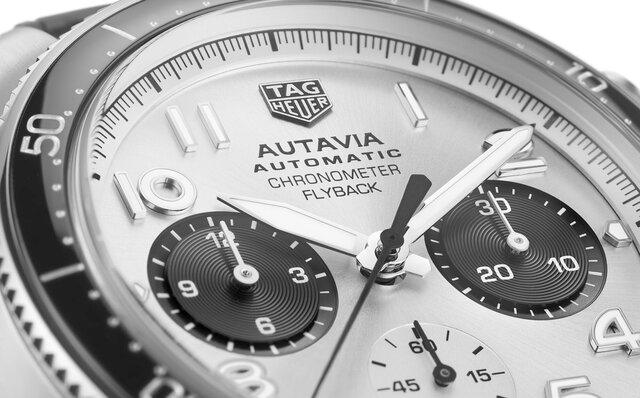 視認性最重要視の「オータヴィア」に、フライバッククロノとGMTモデルが誕生|TAG HEUER   視認性最重要視の「オータヴィア」に、フライバッククロノとGMTモデルが誕生|TAG HEUER