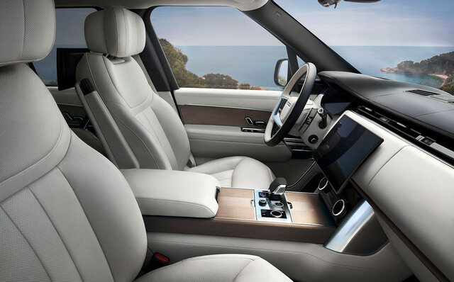 レンジローバーが9年ぶりのフルモデルチェンジ|Land Rover レンジローバーが9年ぶりのフルモデルチェンジ|Land Rover