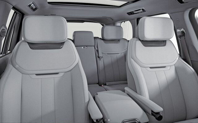 レンジローバーが9年ぶりのフルモデルチェンジ｜Land Rover