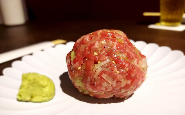 連載エッセイ|#ijichimanのぼやき「基本を守りながら、挑戦を続ける、『焼肉』」 連載エッセイ|#ijichimanのぼやき「基本を守りながら、挑戦を続ける、『焼肉』」