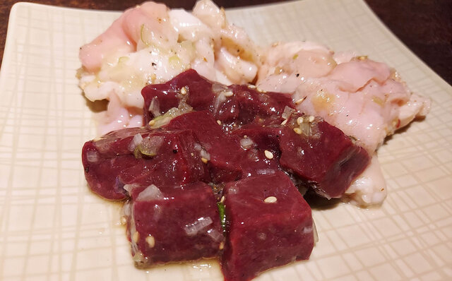 連載エッセイ|#ijichimanのぼやき「基本を守りながら、挑戦を続ける、『焼肉』」 連載エッセイ|#ijichimanのぼやき「基本を守りながら、挑戦を続ける、『焼肉』」