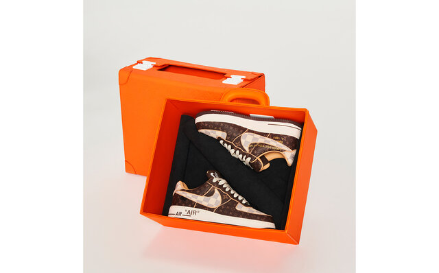 「エア フォース1」by ヴァージル・アブローがサザビーズのオークションに登場｜LOUIS VUITTON×NIKE