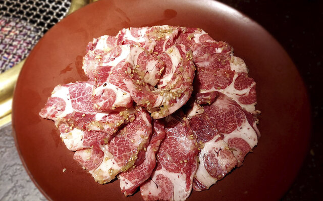 連載エッセイ|#ijichimanのぼやき「基本を守りながら、挑戦を続ける、『焼肉』」 連載エッセイ|#ijichimanのぼやき「基本を守りながら、挑戦を続ける、『焼肉』」