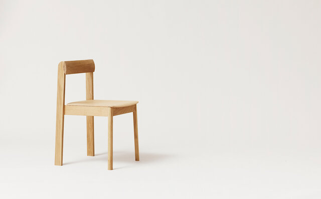 「ドイツデザインアワード2022」を受賞。ミニマルなフォルムのスタッキングチェア｜Form & Refine