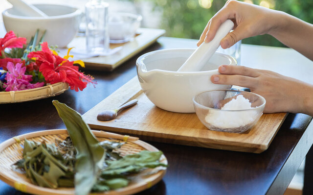  竹富島の歴史文化を学び、味わう、大人のためのプレミアムな“食育”にご案内！｜TRAVEL