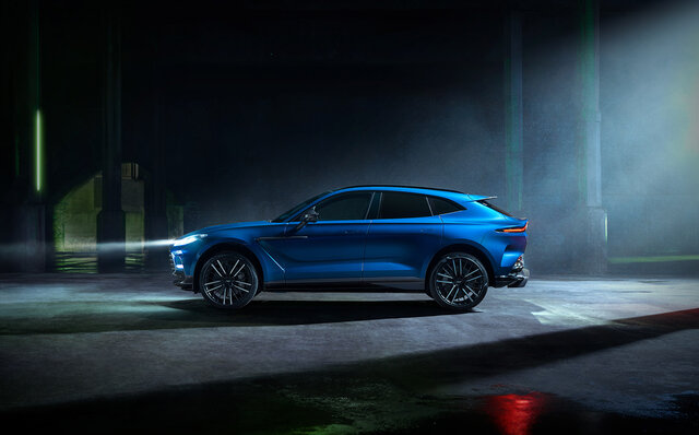 世界でもっともパワフルなラグジュアリーSUV「アストンマーティンDBX707」がデビュー|ASTON MARTIN 世界でもっともパワフルなラグジュアリーSUV「アストンマーティンDBX707」がデビュー|ASTON MARTIN