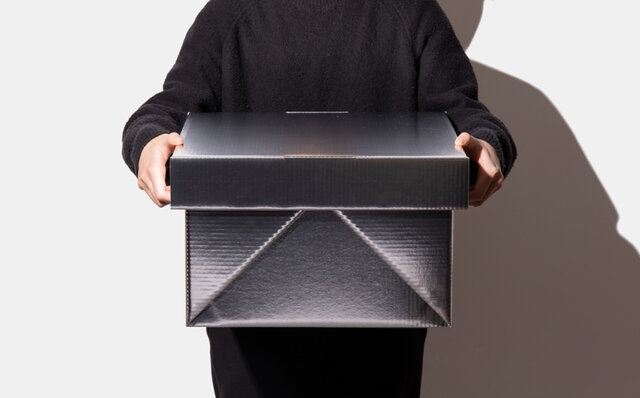 水も容れられるダンボール箱”CARTON 2.0”がTHINK OF THINGSから発売｜KOKUYO