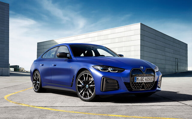 BMW 4シリーズにBEVモデルが誕生｜BMW