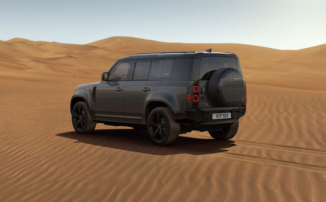 都会の夜に映えるディフェンダーの特別仕様車が登場|Land Rover 都会の夜に映えるディフェンダーの特別仕様車が登場|Land Rover